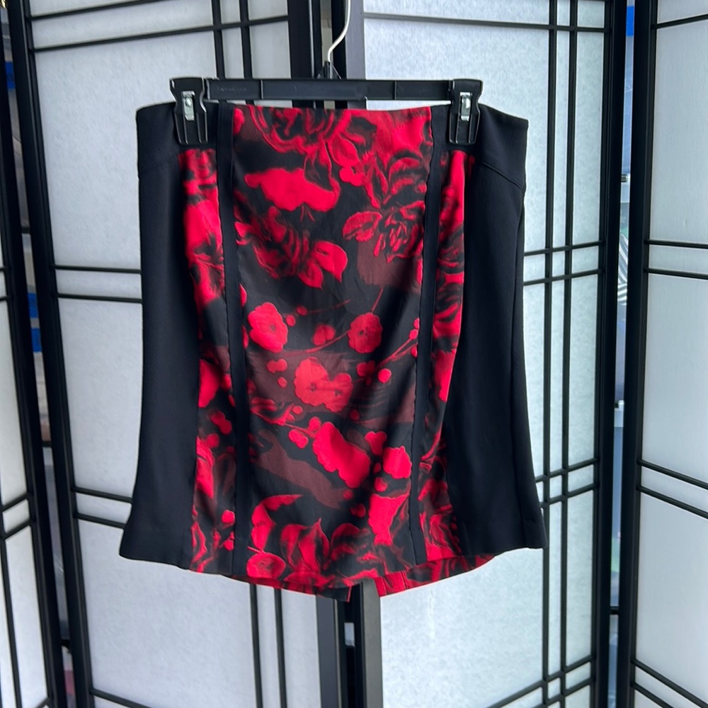 Cache Floral Skirt size 8, excellent condition
